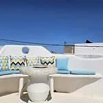 아파트 La Casa De Plaka *