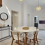 La Casa De Plaka 아파트