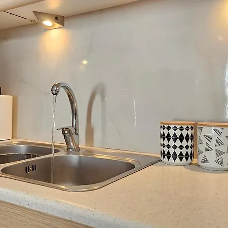 La Casa De Plaka Apartman